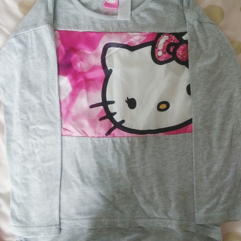 Hello Kitty gray shirt